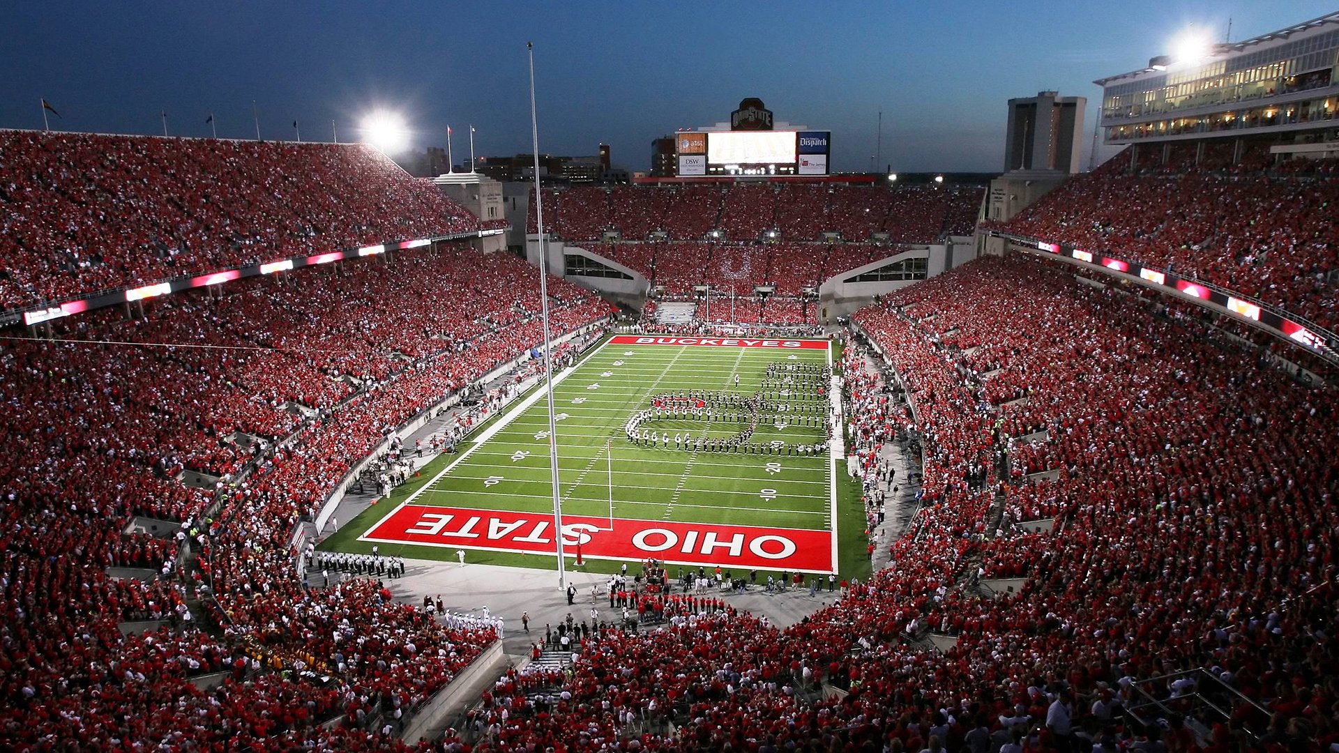 罗马淘汰赛惊险过关,F1揭幕战罗德里上演接管大戏,这个周末,体育迷们沸腾了!