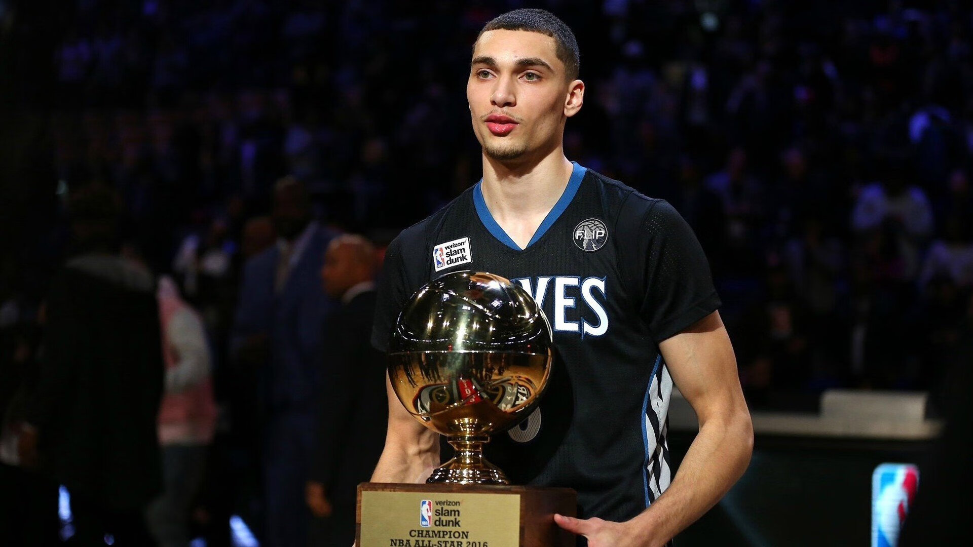 虽败犹荣!德罗赞总决赛单骑救主震惊联盟,快船团队篮球击碎孤胆英雄梦